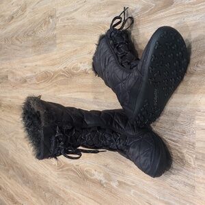 🖤❤️🔥Columbia Women's Black Fur-Lined Quilted Winter Boots sz 8 LIKE NEW!!❤️